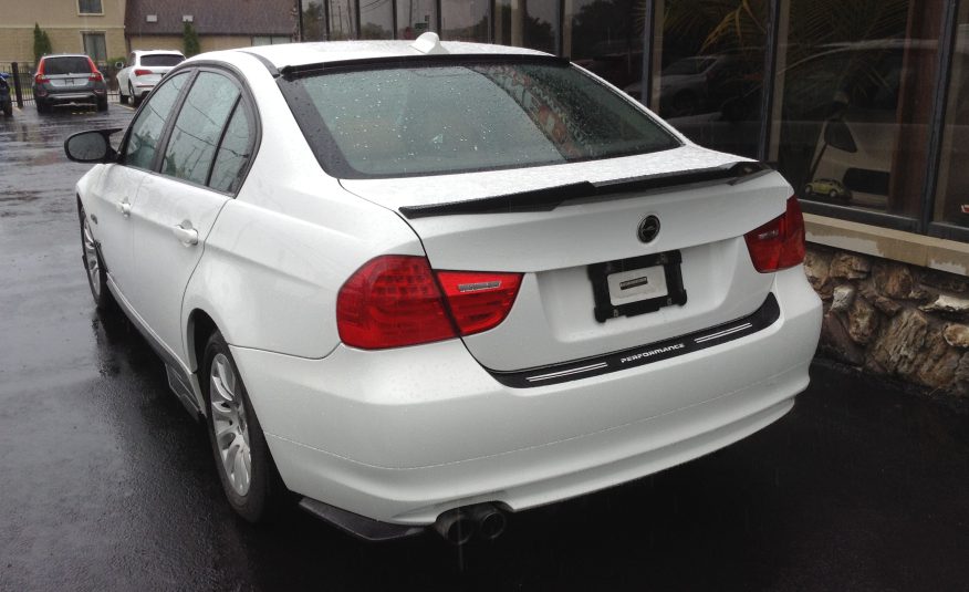 2009 BMW 3 Series 328i xDrive Sedan 4D