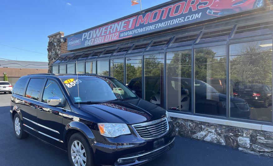 2011 Chrysler Town & Country Touring-L Minivan 4D