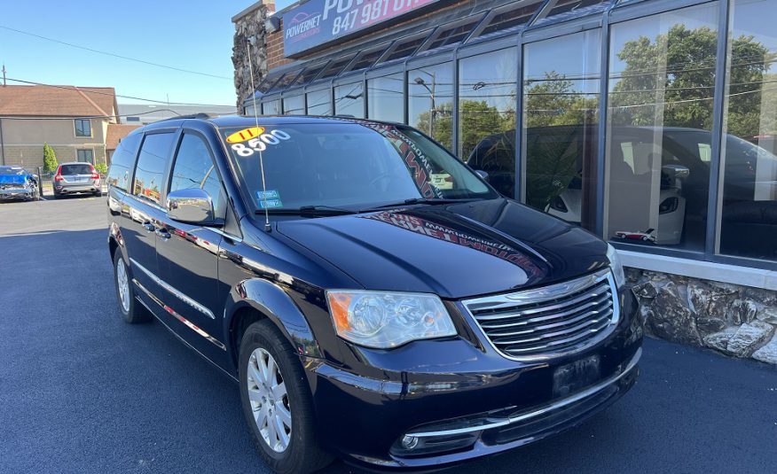 2011 Chrysler Town & Country Touring-L Minivan 4D