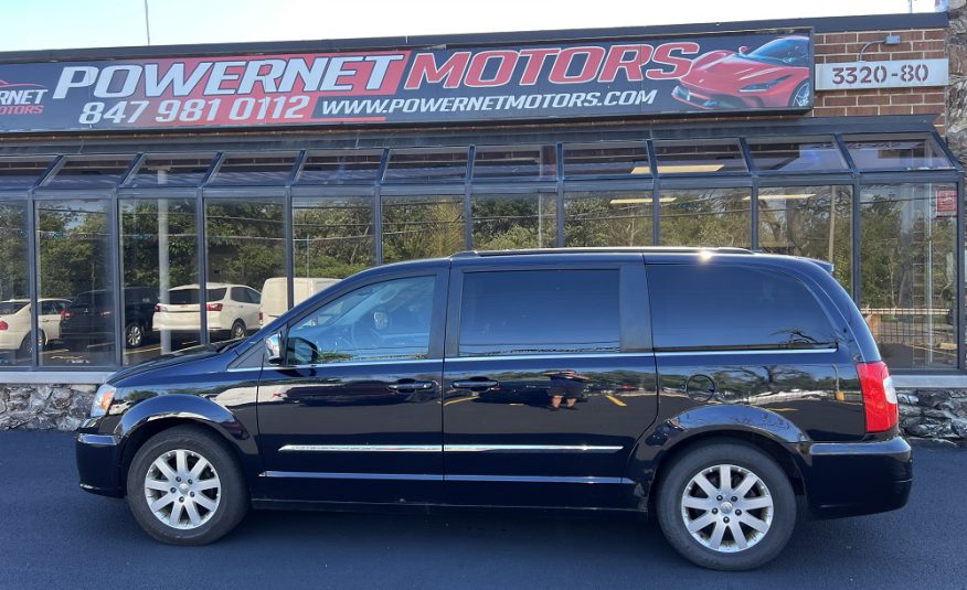 2011 Chrysler Town & Country Touring-L Minivan 4D