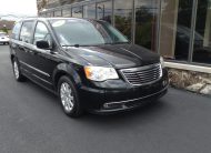 2013 Chrysler Town & Country Touring Minivan 4D