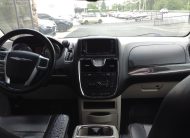 2013 Chrysler Town & Country Touring Minivan 4D