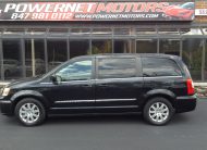 2013 Chrysler Town & Country Touring Minivan 4D