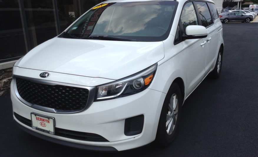 2018 Kia Sedona LX Minivan 4D