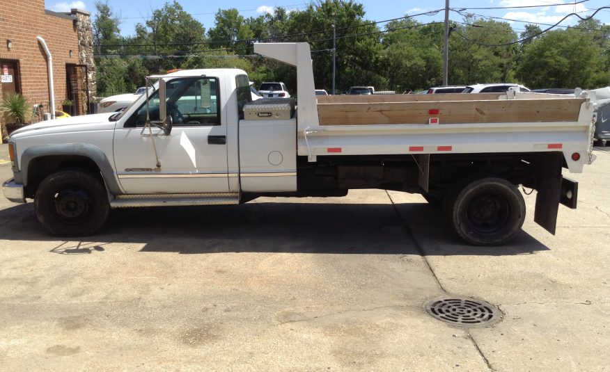 2000 Chevrolet 3500 Regular Cab & Chassis