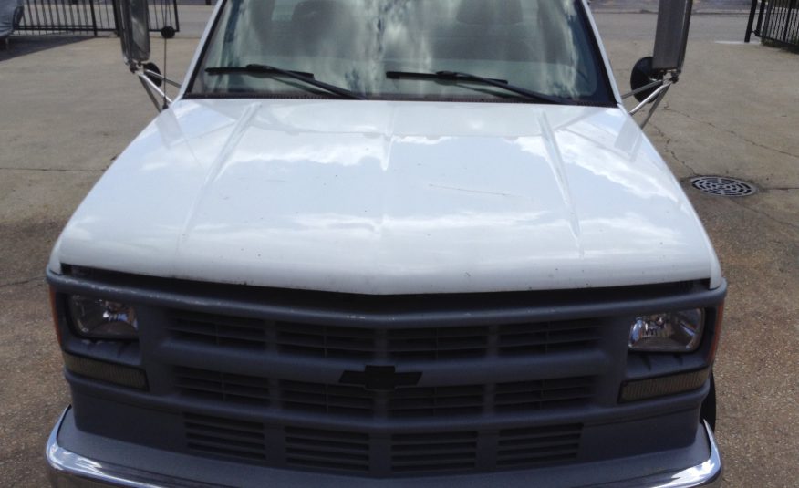 2000 Chevrolet 3500 Regular Cab & Chassis