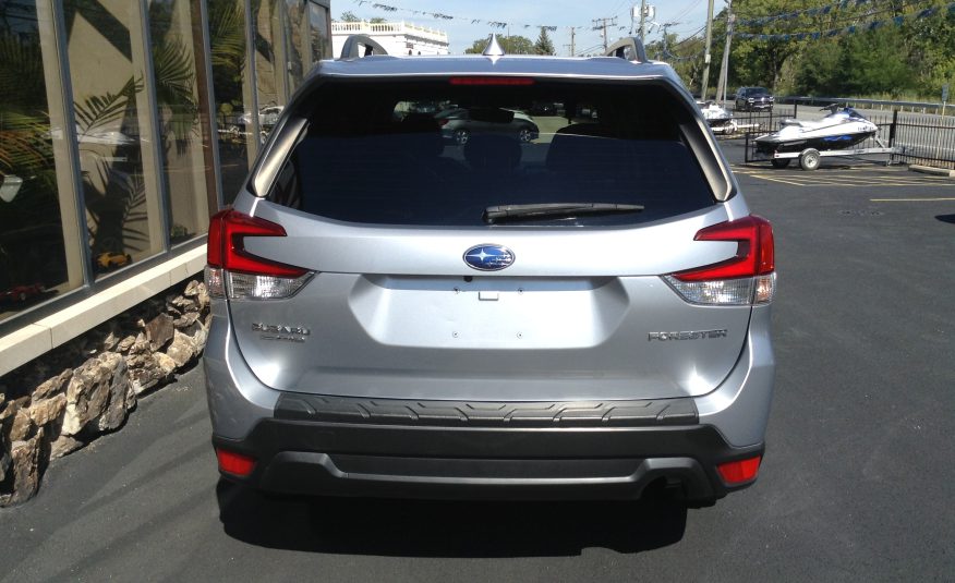 2019 Subaru Forester Premium Sport Utility 4D