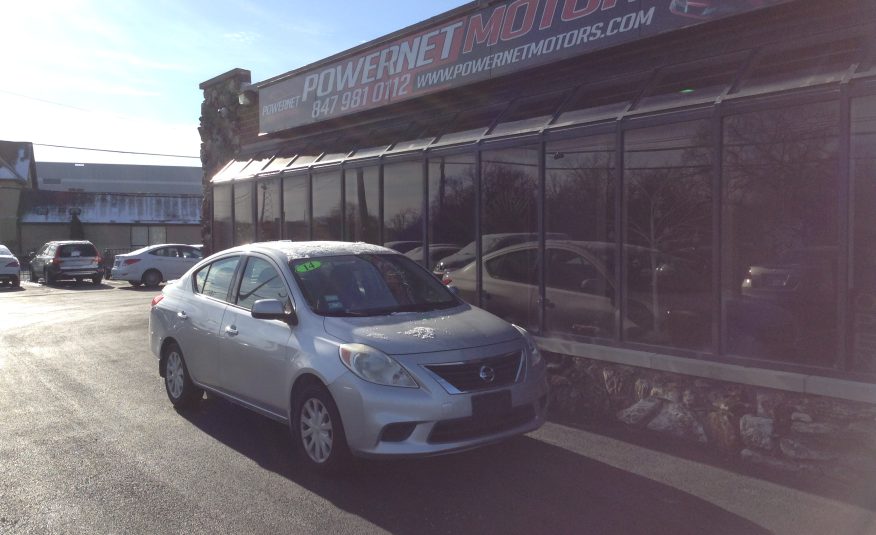 2014 Nissan Versa SV Sedan 4D