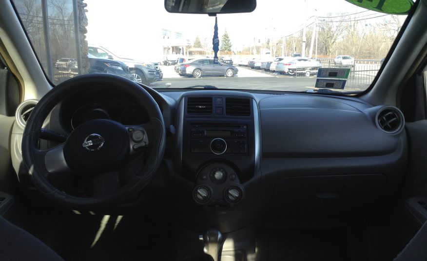 2014 Nissan Versa SV Sedan 4D