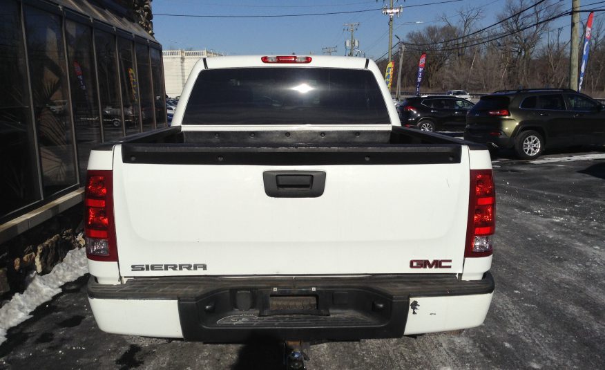 2013 GMC Sierra 1500 Crew Cab SLT Pickup 4D 5 3/4 ft