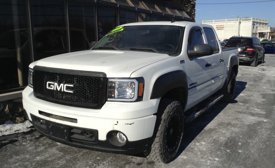 2013 GMC Sierra 1500 Crew Cab SLT Pickup 4D 5 3/4 ft