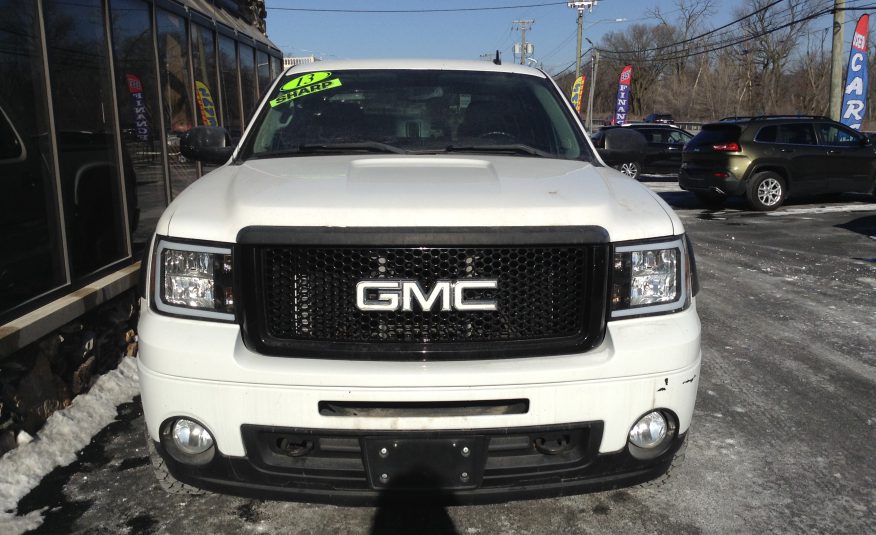 2013 GMC Sierra 1500 Crew Cab SLT Pickup 4D 5 3/4 ft